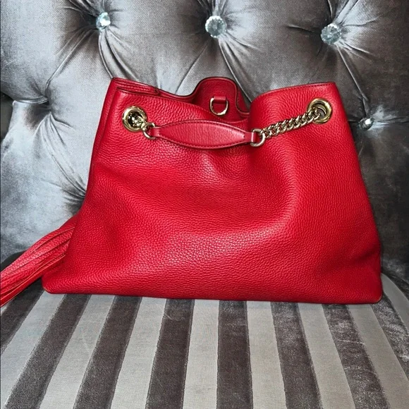 YOU ARE LOOKING AT A TOTAL UNICORN 🦄 Gucci Soho Working Tote in Rare Red Alert 🔴 - Picture 2 of 9